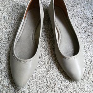 Frye grey leather Regina flats size 9.5